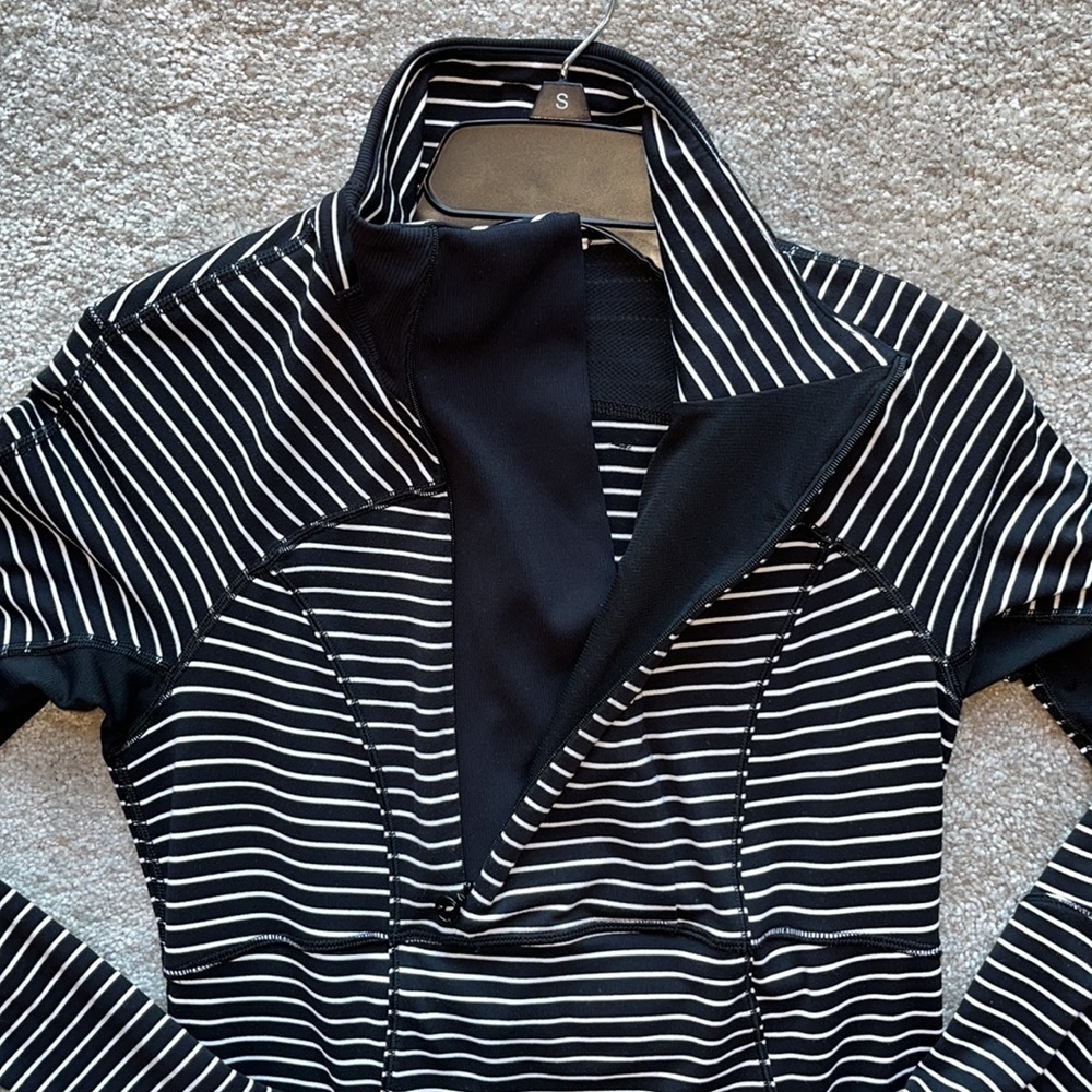 Lululemon Base Runner 1/2 Zip Jacket Size 6 - Picture 8 of 15